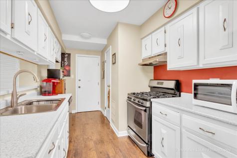 8325 Portsmouth Drive Darien IL 60561