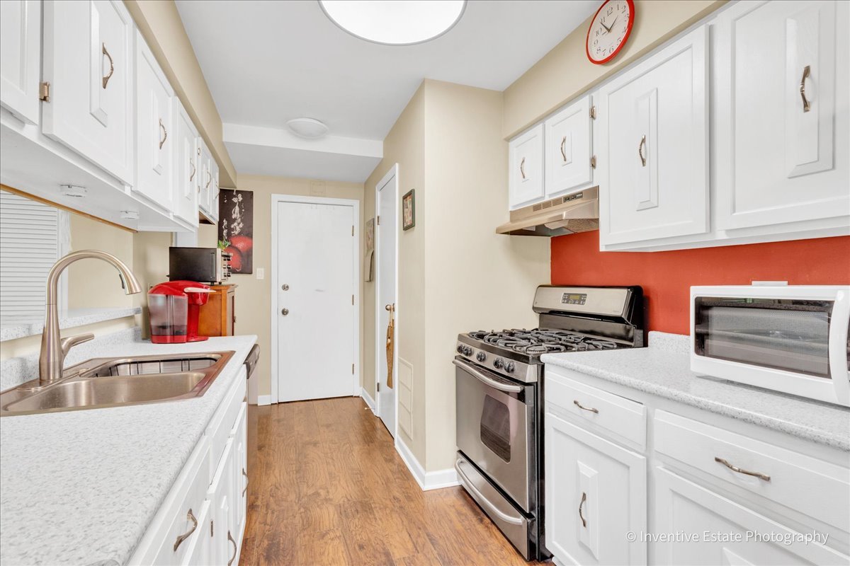 8325 Portsmouth Drive Darien IL 60561