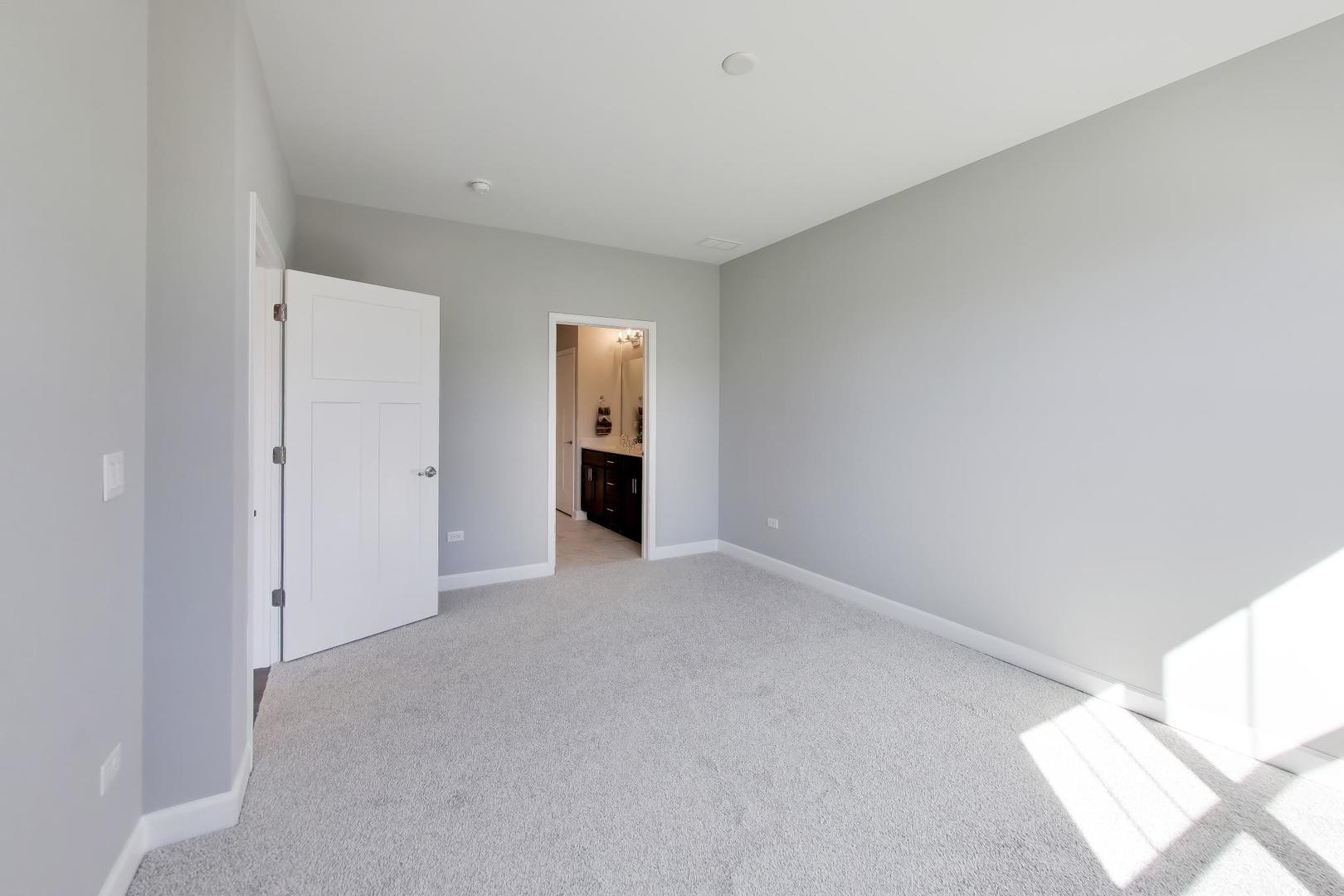 270 Masters Drive Addison IL 60101