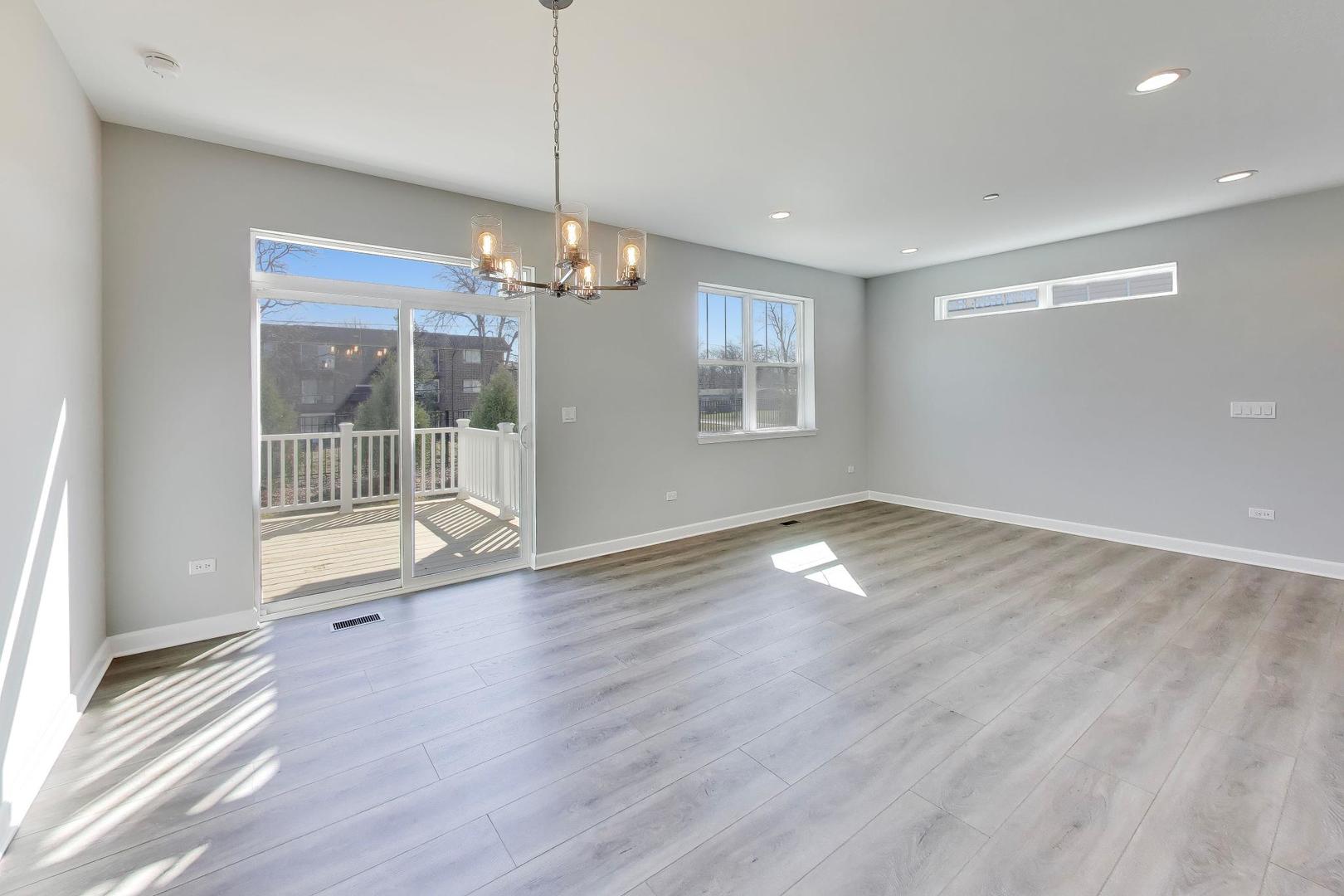270 Masters Drive Addison IL 60101
