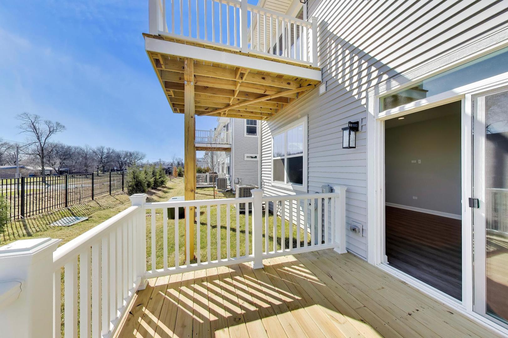 270 Masters Drive Addison IL 60101