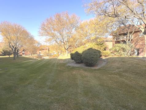 210 East Fountainview Lane Lombard IL 60148