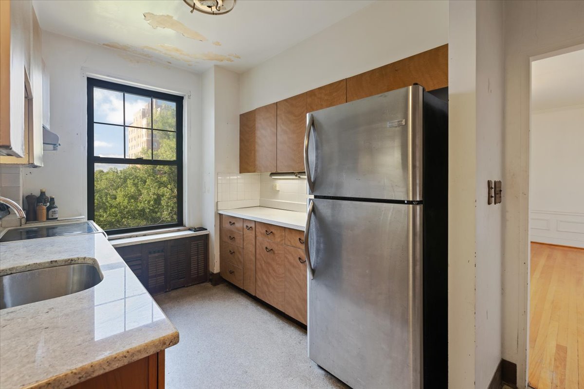 7321 South South Shore Drive Chicago IL 60649