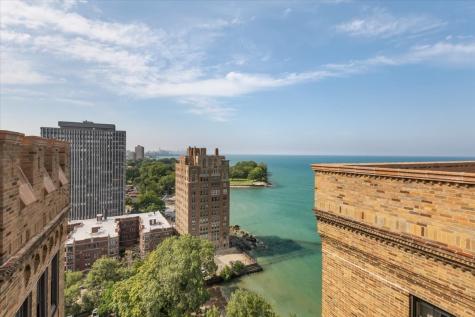 7321 South South Shore Drive Chicago IL 60649