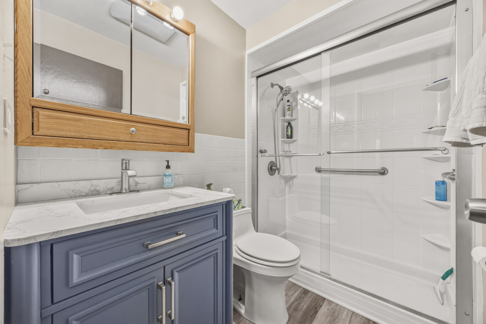 1198 Royal Glen Drive Glen Ellyn IL 60137