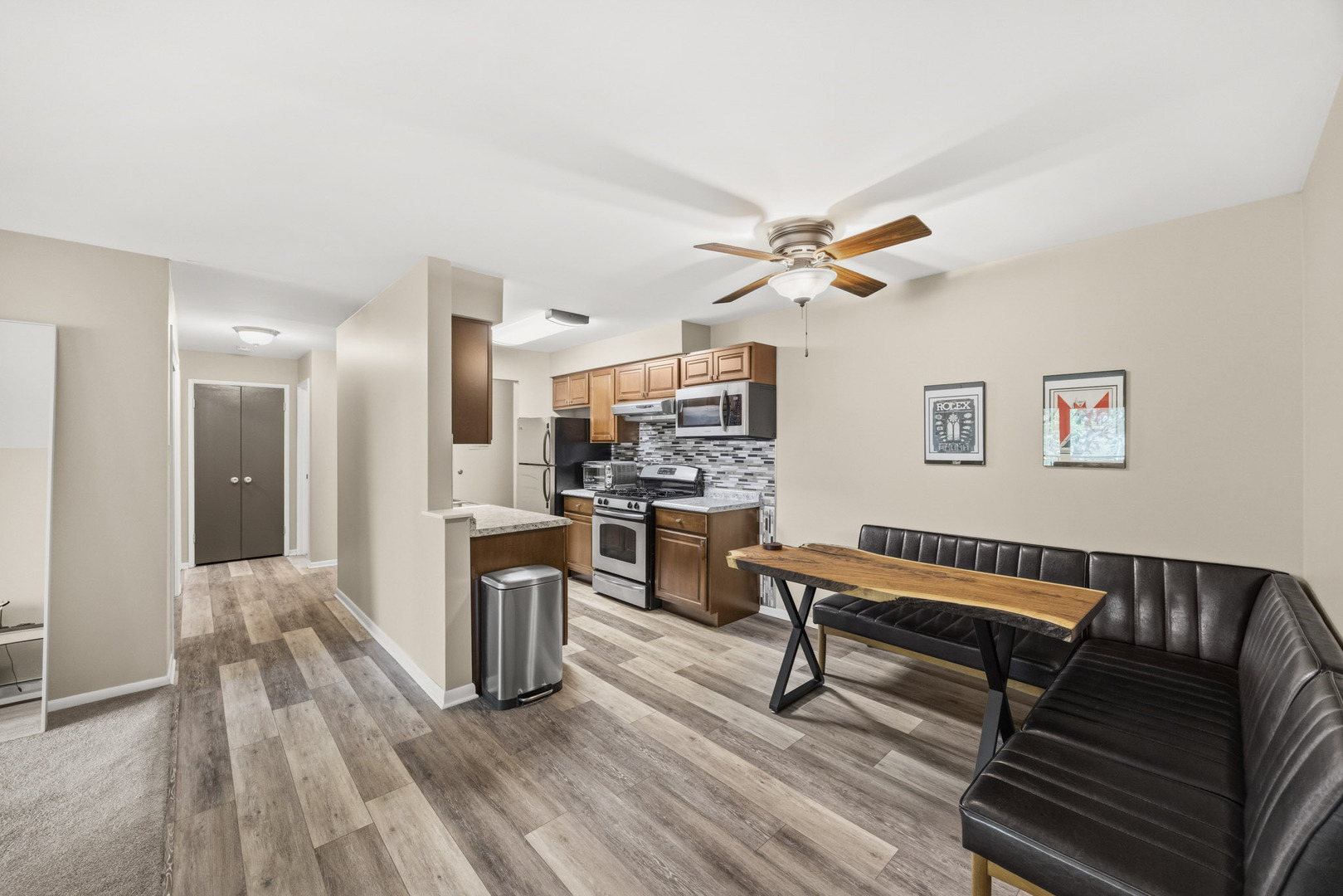 1198 Royal Glen Drive Glen Ellyn IL 60137