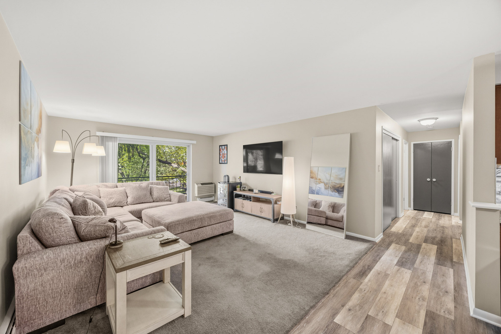 1198 Royal Glen Drive Glen Ellyn IL 60137