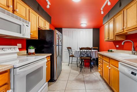 2431 East Brandenberry Court Arlington Heights IL 60004