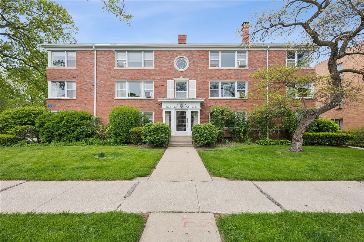 2221 Central Street Evanston IL 60201
