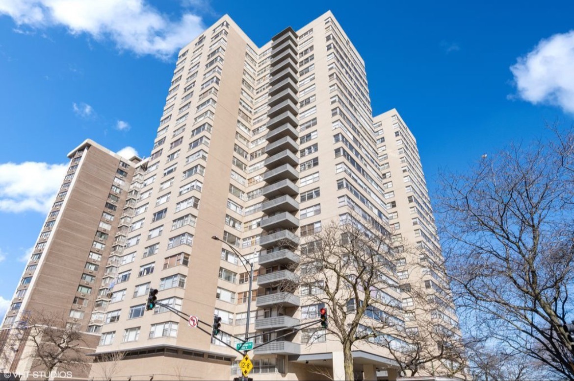 6301 North Sheridan Road Chicago IL 60660