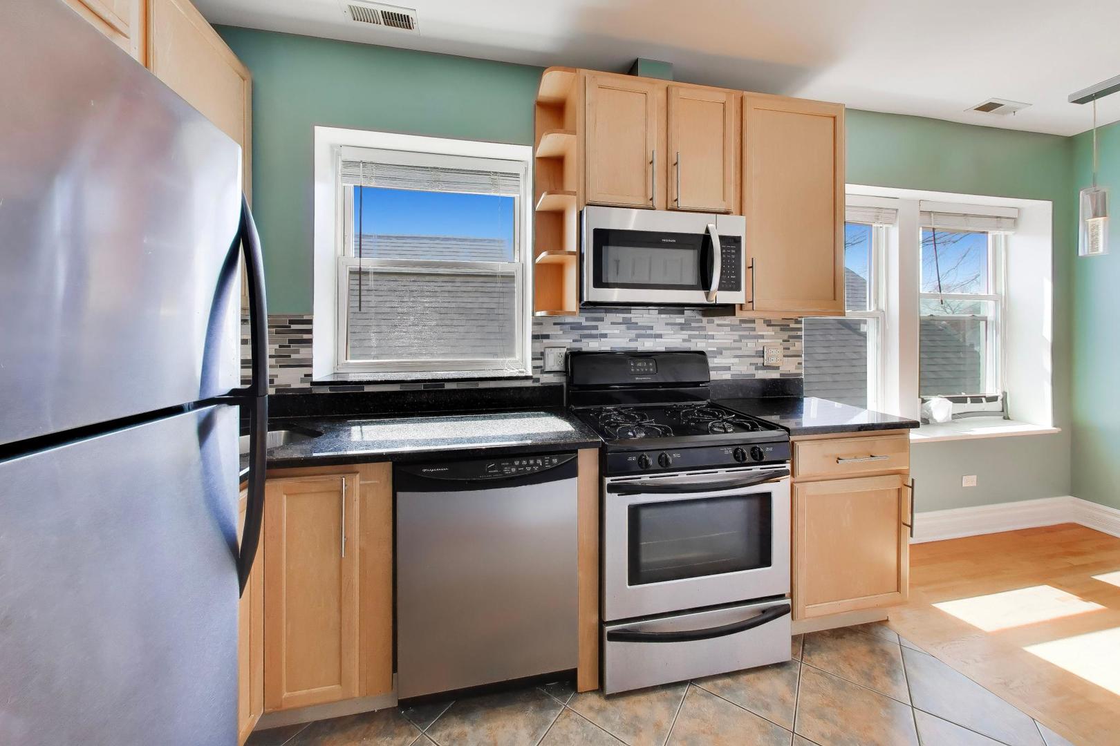 4722 North Kenneth Avenue Chicago IL 60630