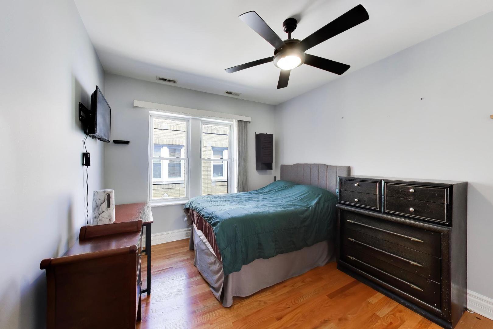 4722 North Kenneth Avenue Chicago IL 60630