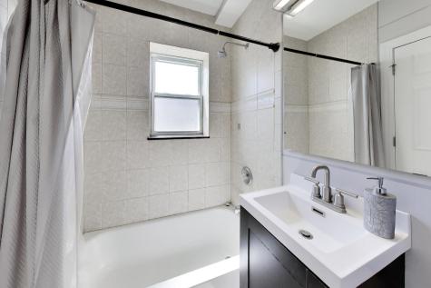 4722 North Kenneth Avenue Chicago IL 60630