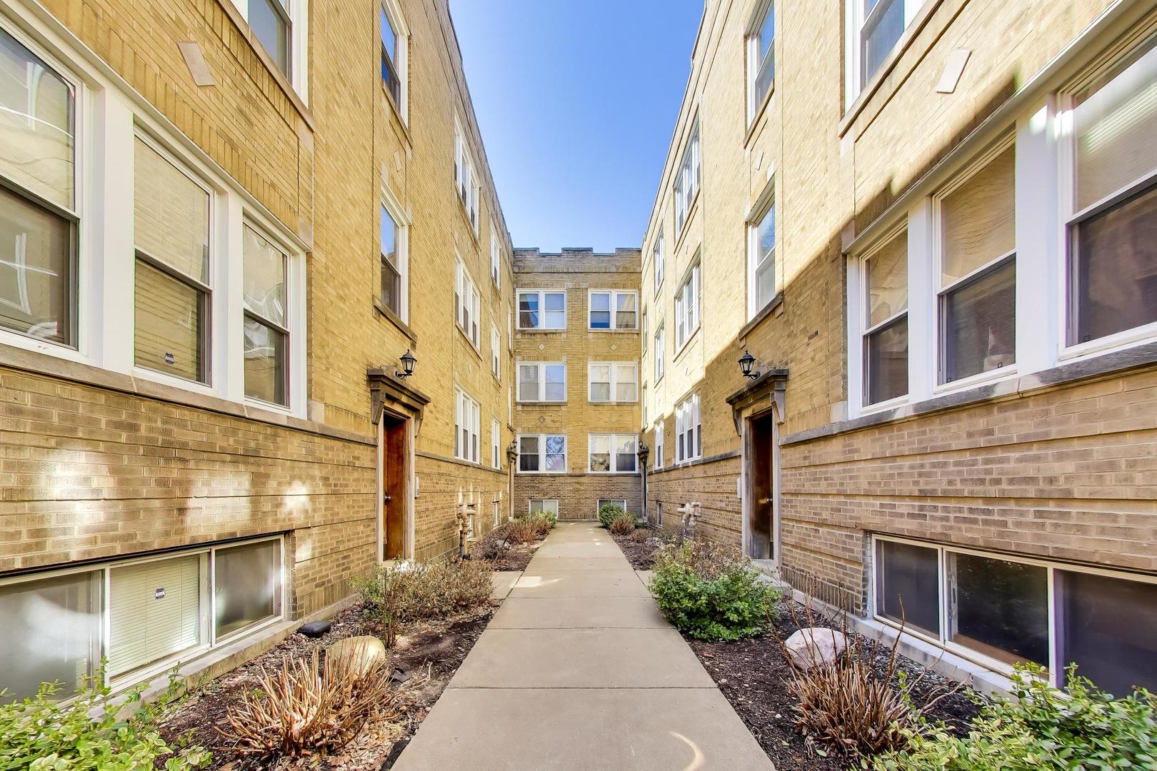 4722 North Kenneth Avenue Chicago IL 60630
