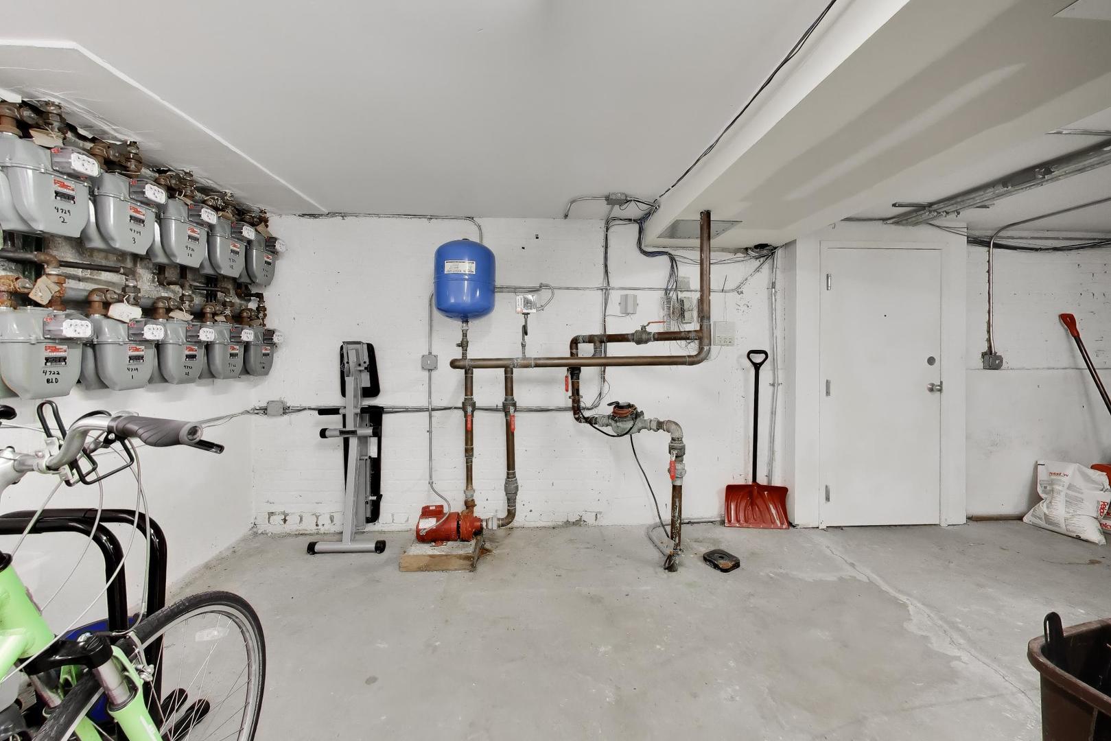 4722 North Kenneth Avenue Chicago IL 60630