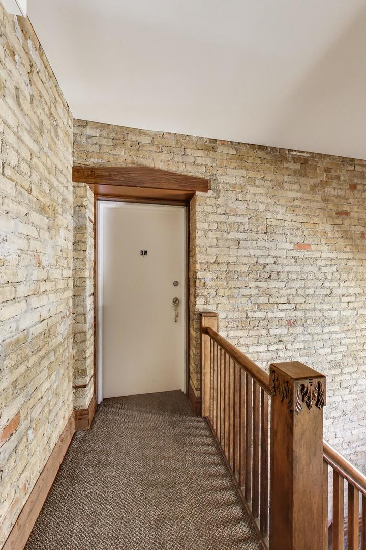 4722 North Kenneth Avenue Chicago IL 60630