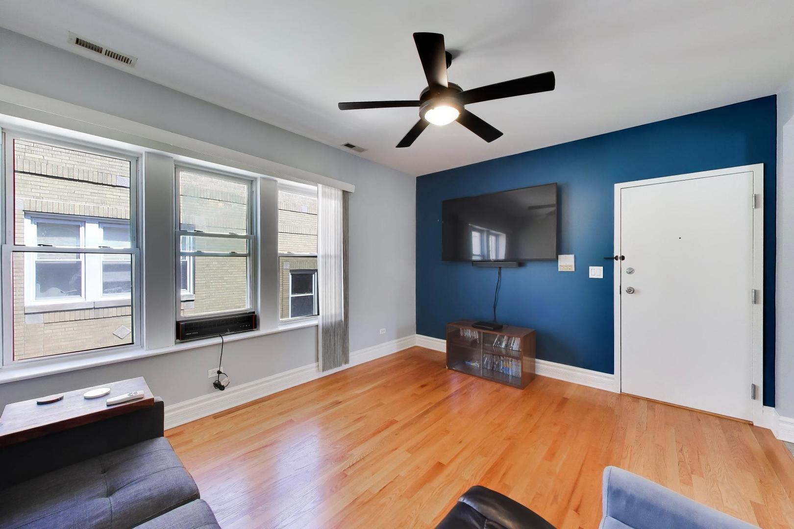 4722 North Kenneth Avenue Chicago IL 60630