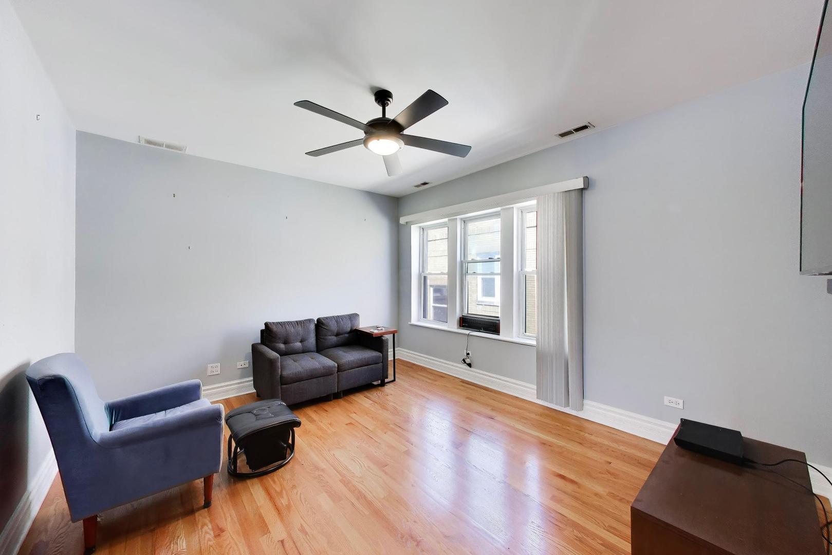 4722 North Kenneth Avenue Chicago IL 60630