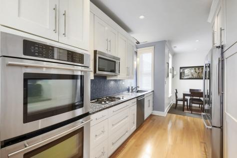 942 West Belle Plaine Avenue Chicago IL 60613