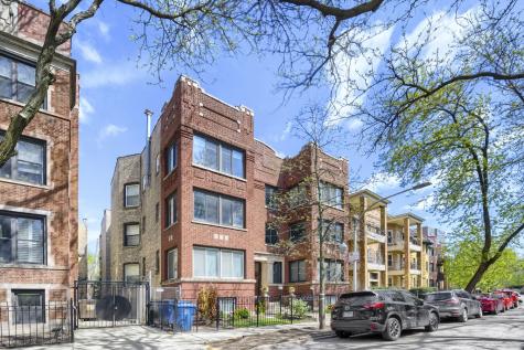 942 West Belle Plaine Avenue Chicago IL 60613