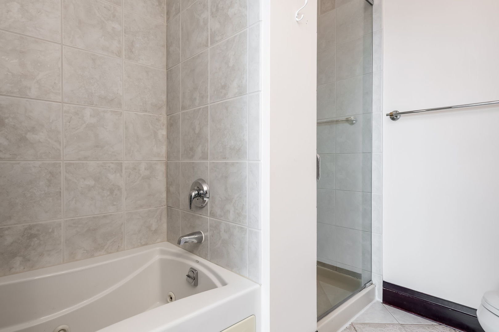 33 West Ontario Street Chicago IL 60654