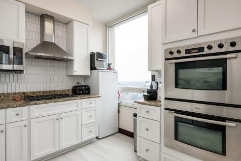 33 West Ontario Street Chicago IL 60654