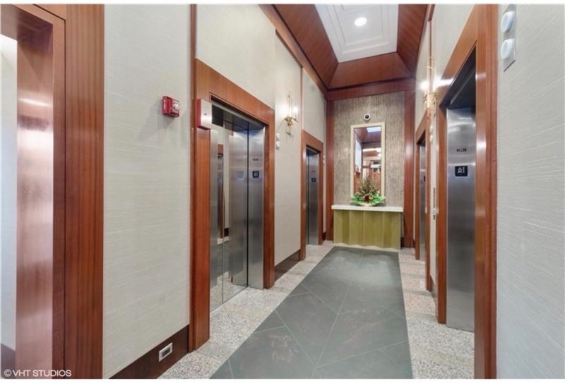 33 West Ontario Street Chicago IL 60654