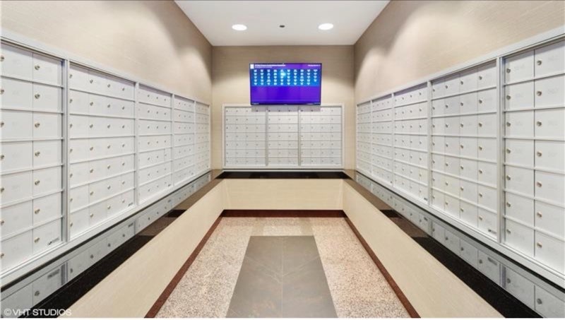 33 West Ontario Street Chicago IL 60654