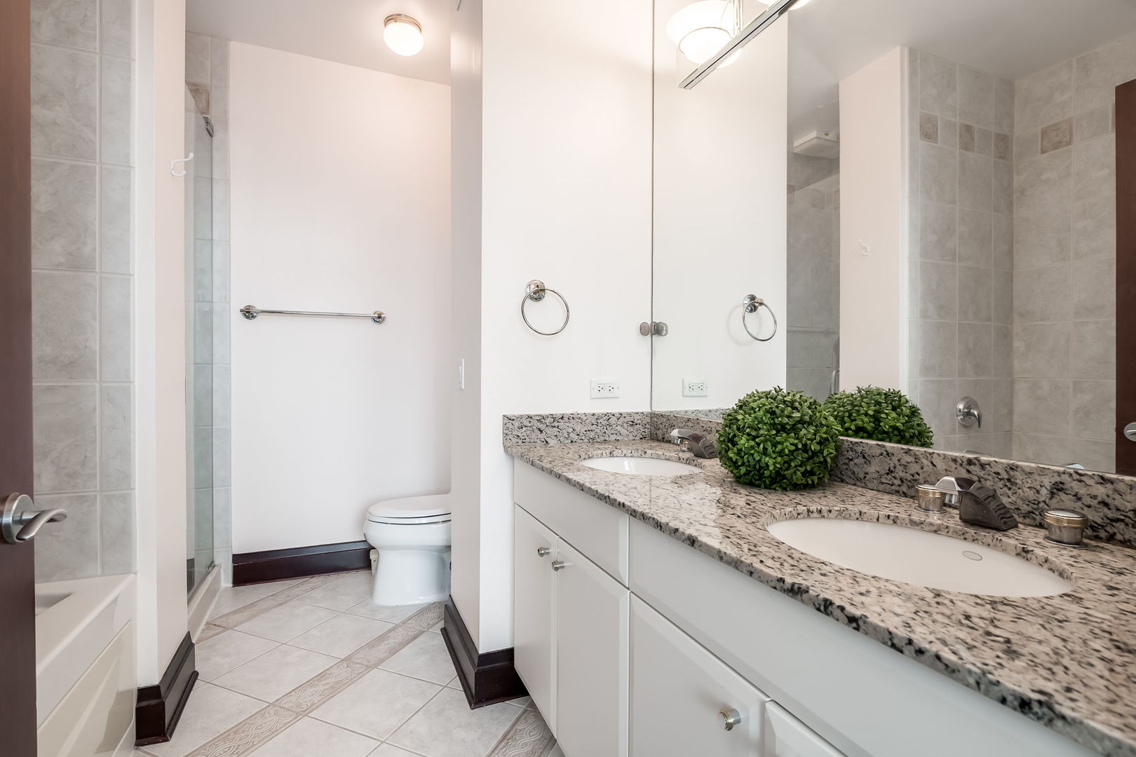33 West Ontario Street Chicago IL 60654