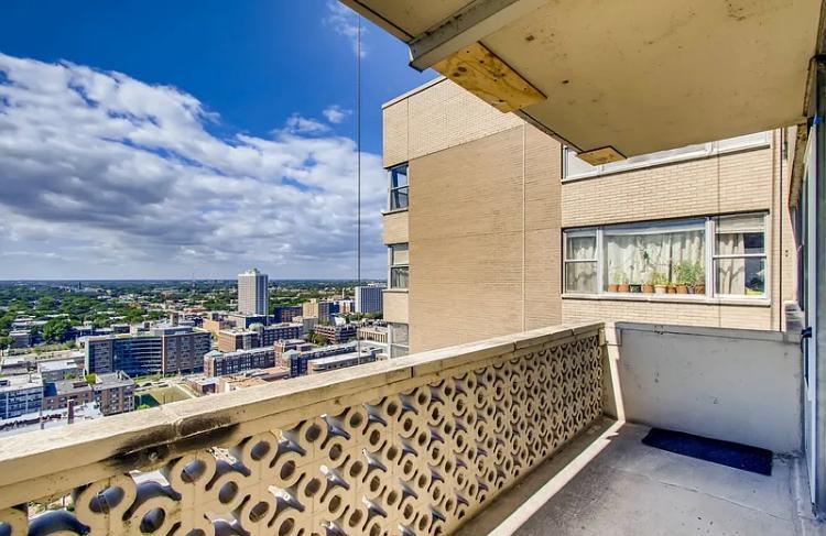 6301 North Sheridan Road Chicago IL 60660