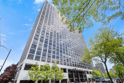 4343 North Clarendon Avenue Chicago IL 60613