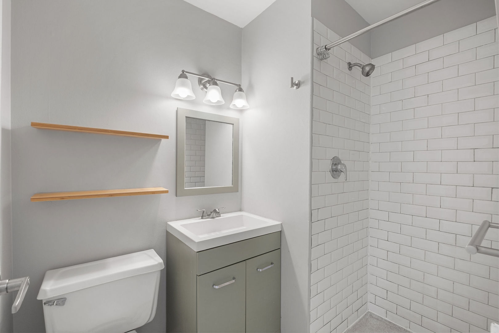 4343 North Clarendon Avenue Chicago IL 60613