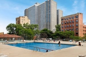 4343 North Clarendon Avenue Chicago IL 60613