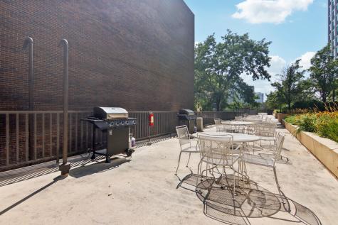 4343 North Clarendon Avenue Chicago IL 60613