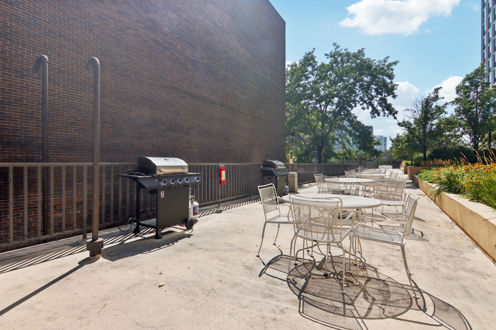 4343 North Clarendon Avenue Chicago IL 60613