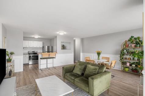 4343 North Clarendon Avenue Chicago IL 60613