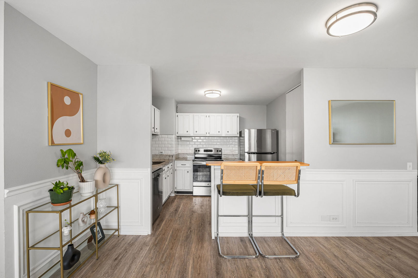 4343 North Clarendon Avenue Chicago IL 60613