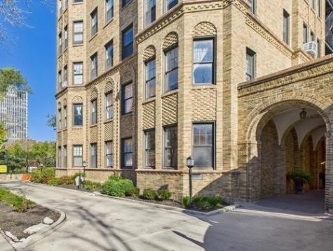 7321 South South Shore Drive Chicago IL 60649