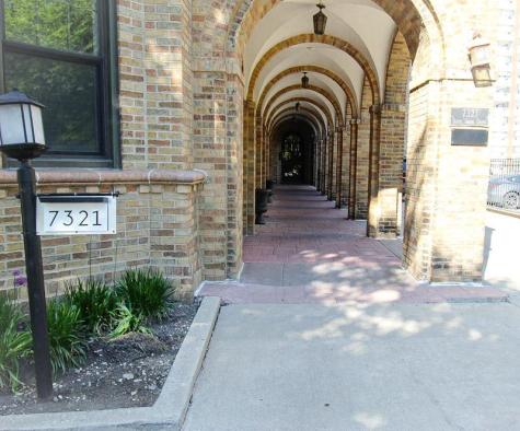 7321 South South Shore Drive Chicago IL 60649