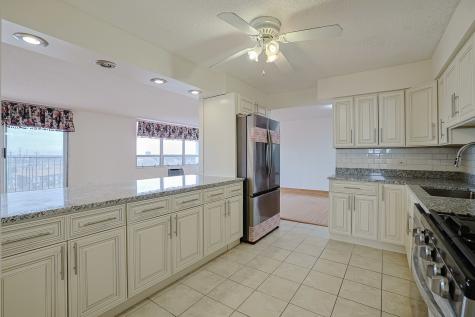 8815 West Golf Road Niles IL 60714