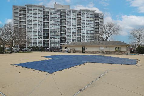 8815 West Golf Road Niles IL 60714