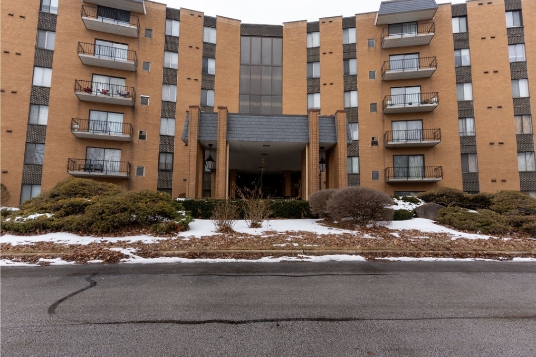 700 North Bruce Lane Glenwood IL 60425