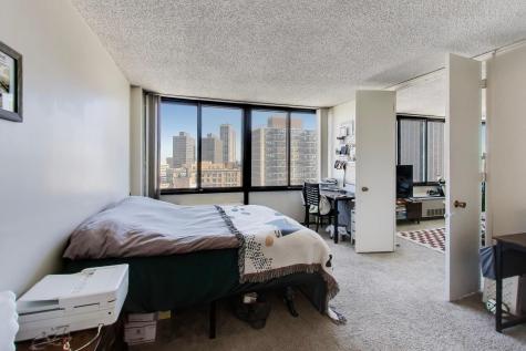 2754 North Hampden Court Chicago IL 60614