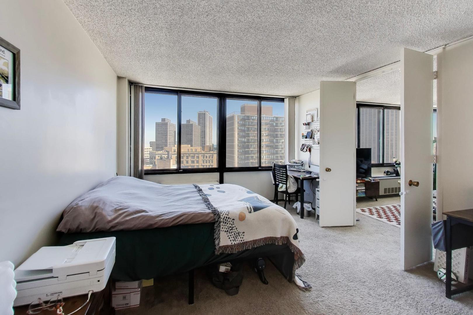 2754 North Hampden Court Chicago IL 60614