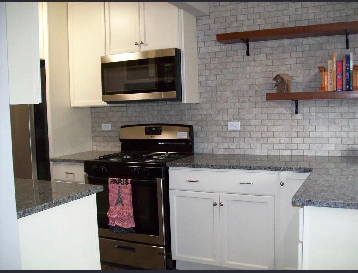 524 Yosemite Court Roselle IL 60172