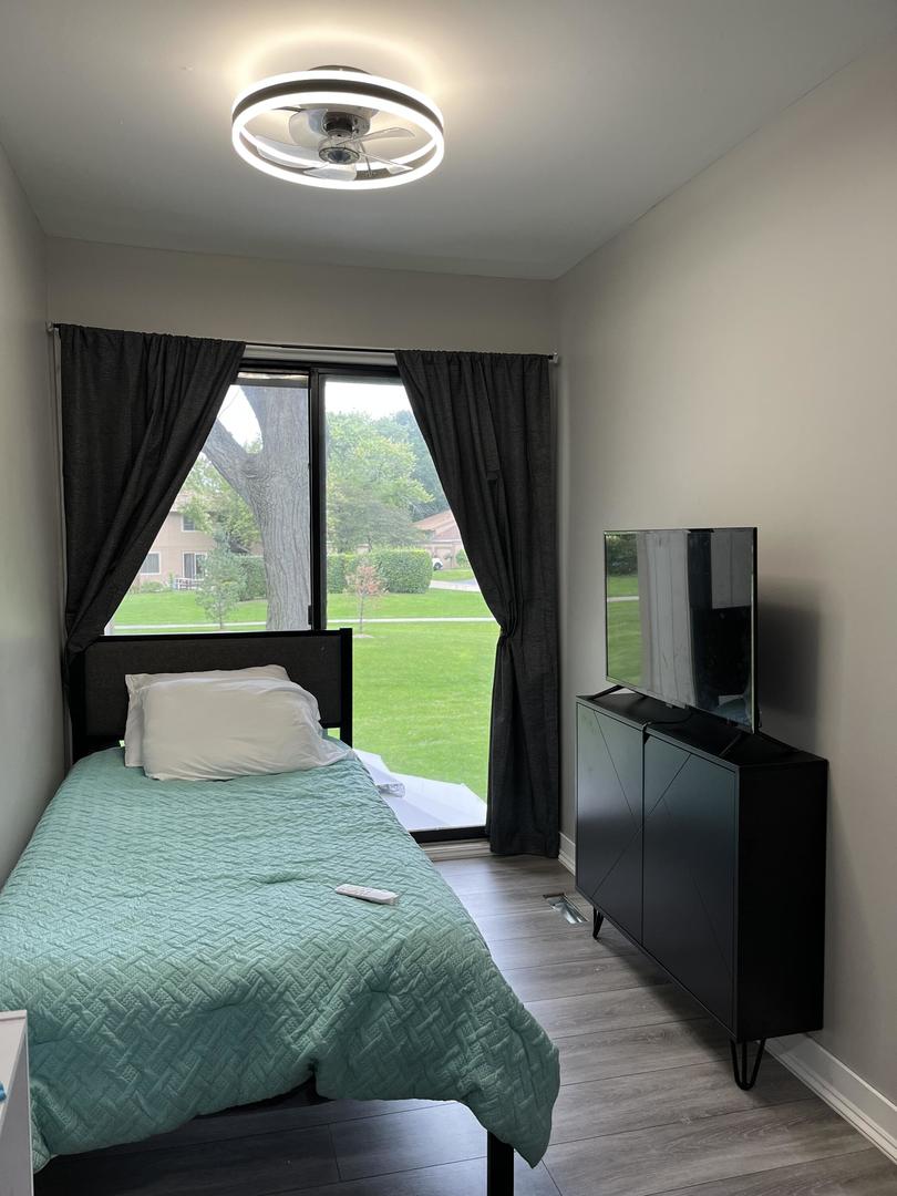 524 Yosemite Court Roselle IL 60172