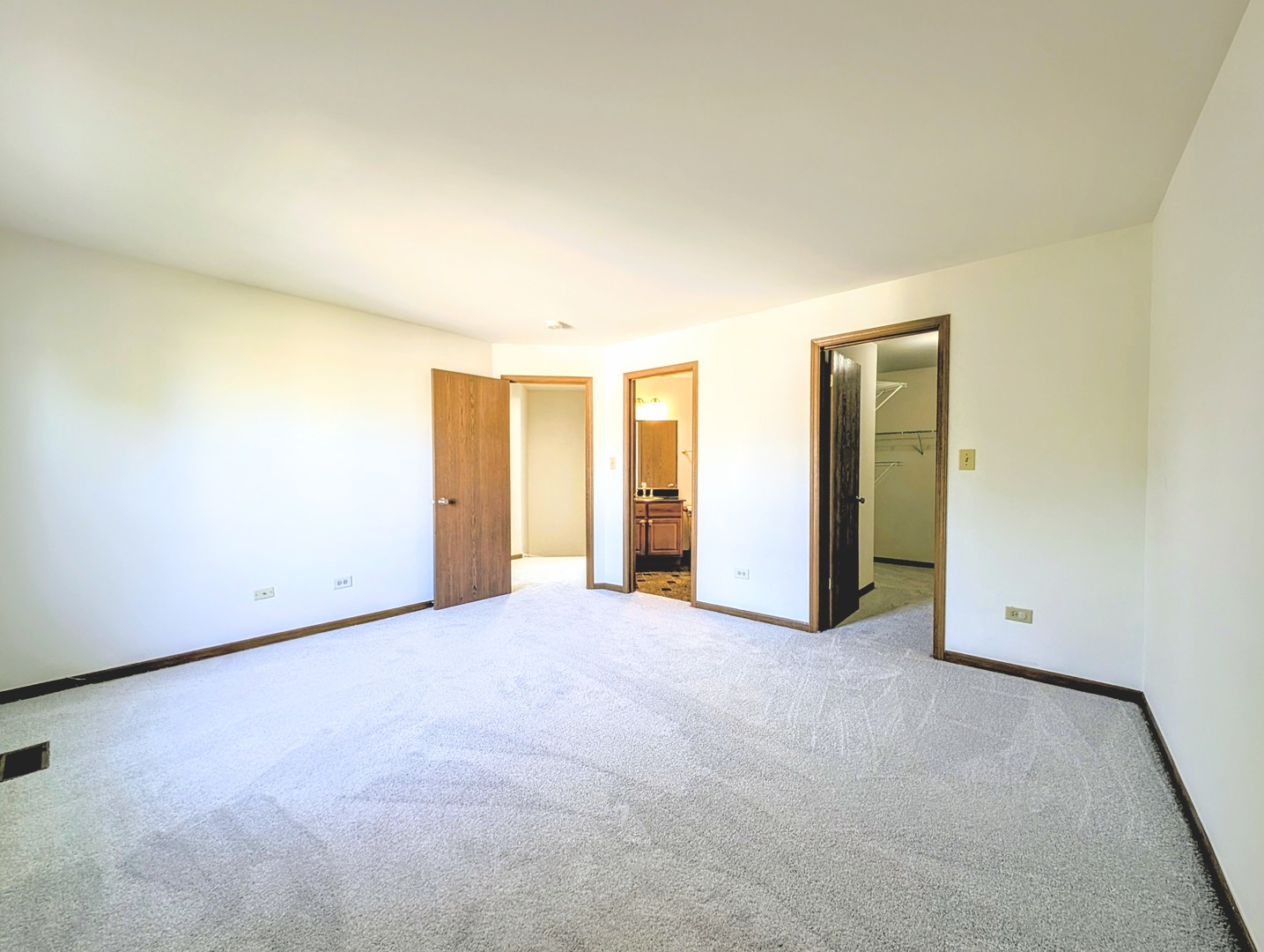 1751 Sleepy Hollow Court Schaumburg IL 60195