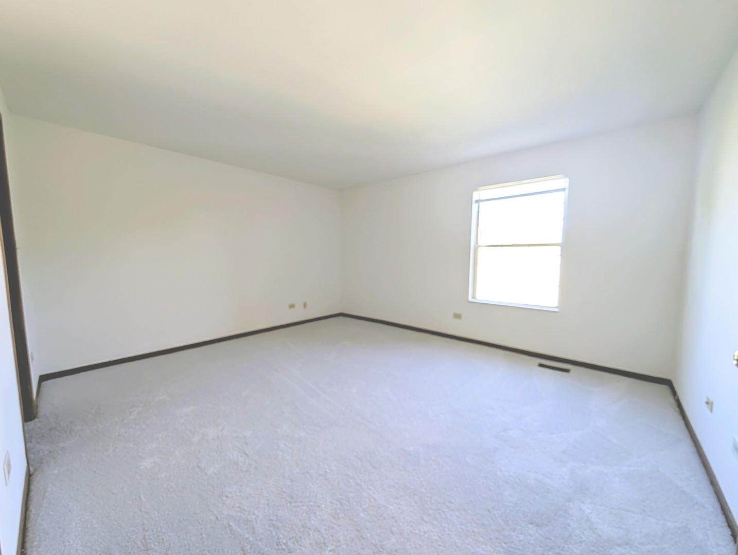 1751 Sleepy Hollow Court Schaumburg IL 60195