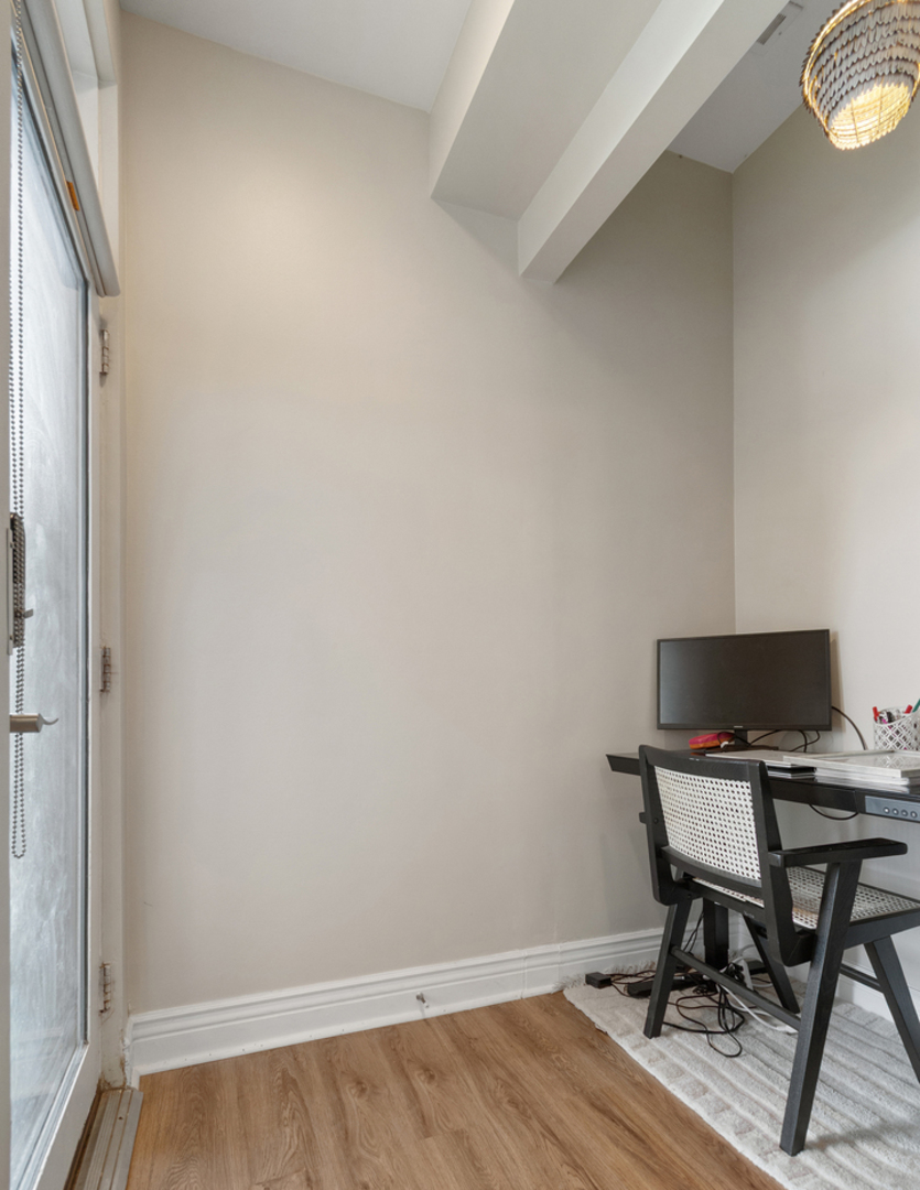 2409 West Catalpa Avenue Chicago IL 60625