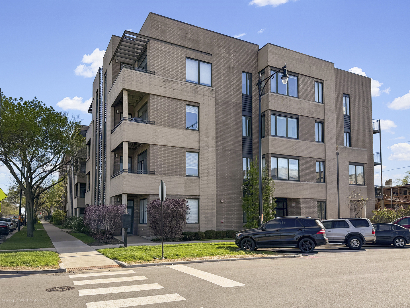 2409 West Catalpa Avenue Chicago IL 60625